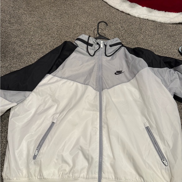 Nike Other - Nike Men's Black and White Windbreaker